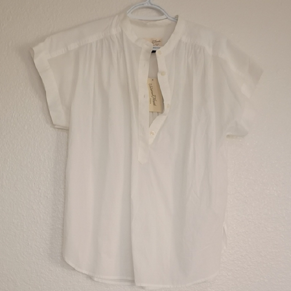 Universal Thread White Casual Button Down Shirt